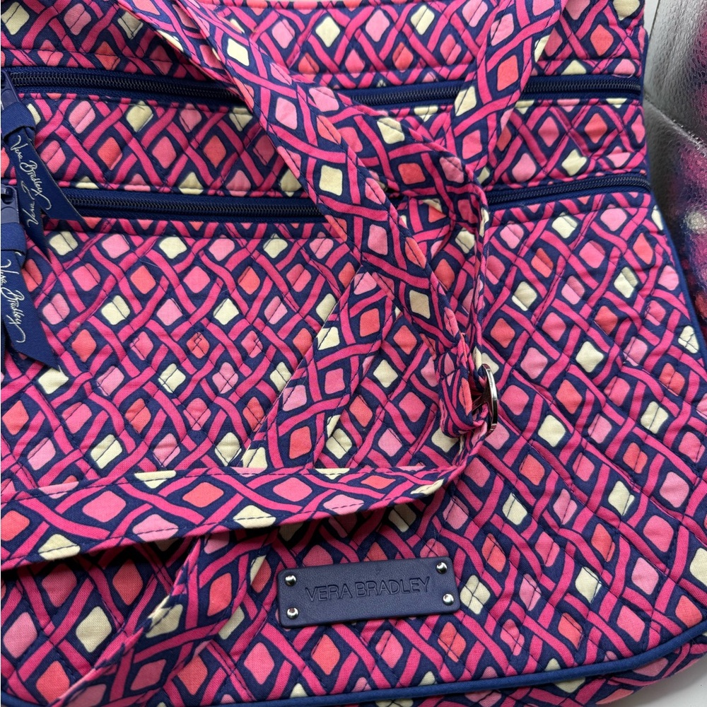 Vera Bradley Katalina “Pink Diamonds" pattern - large crossbody